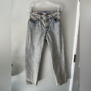 Levi’s Premium 501 ‘90s Women’s High Rise StraightLeg Jeans Button Fly LightWash